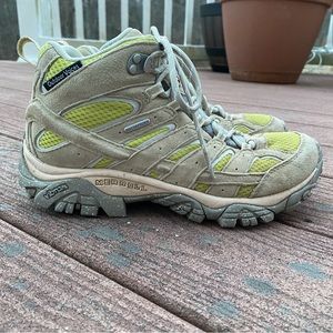 Moab Hiking Boots
